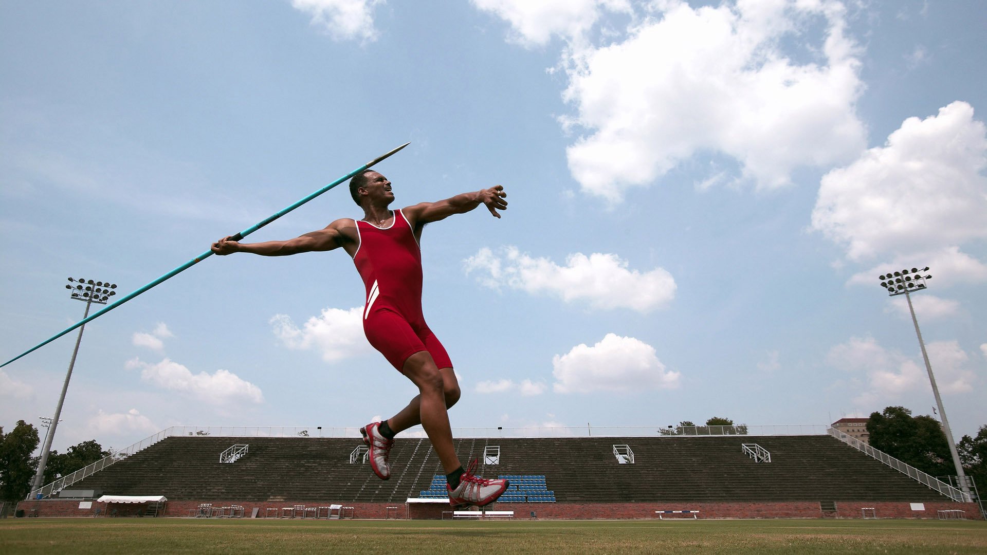 世界桨板超级赛厦门站 风浪变幻莫测 星级选手临场调整策略